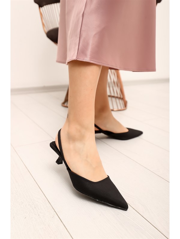 Gomis Siyah Kadın Topklu Ayakkabı