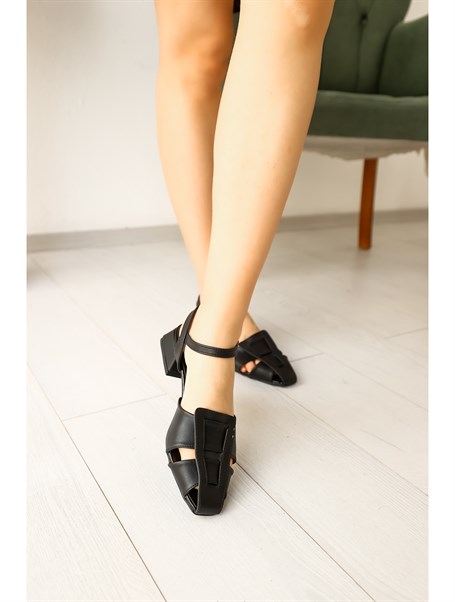 Nowa Siyah Deri 3 cm Kadın Babet Ayakkabı