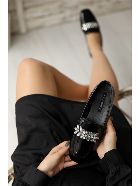 Vale Siyah Rugan Kadın Babet Ayakkabı